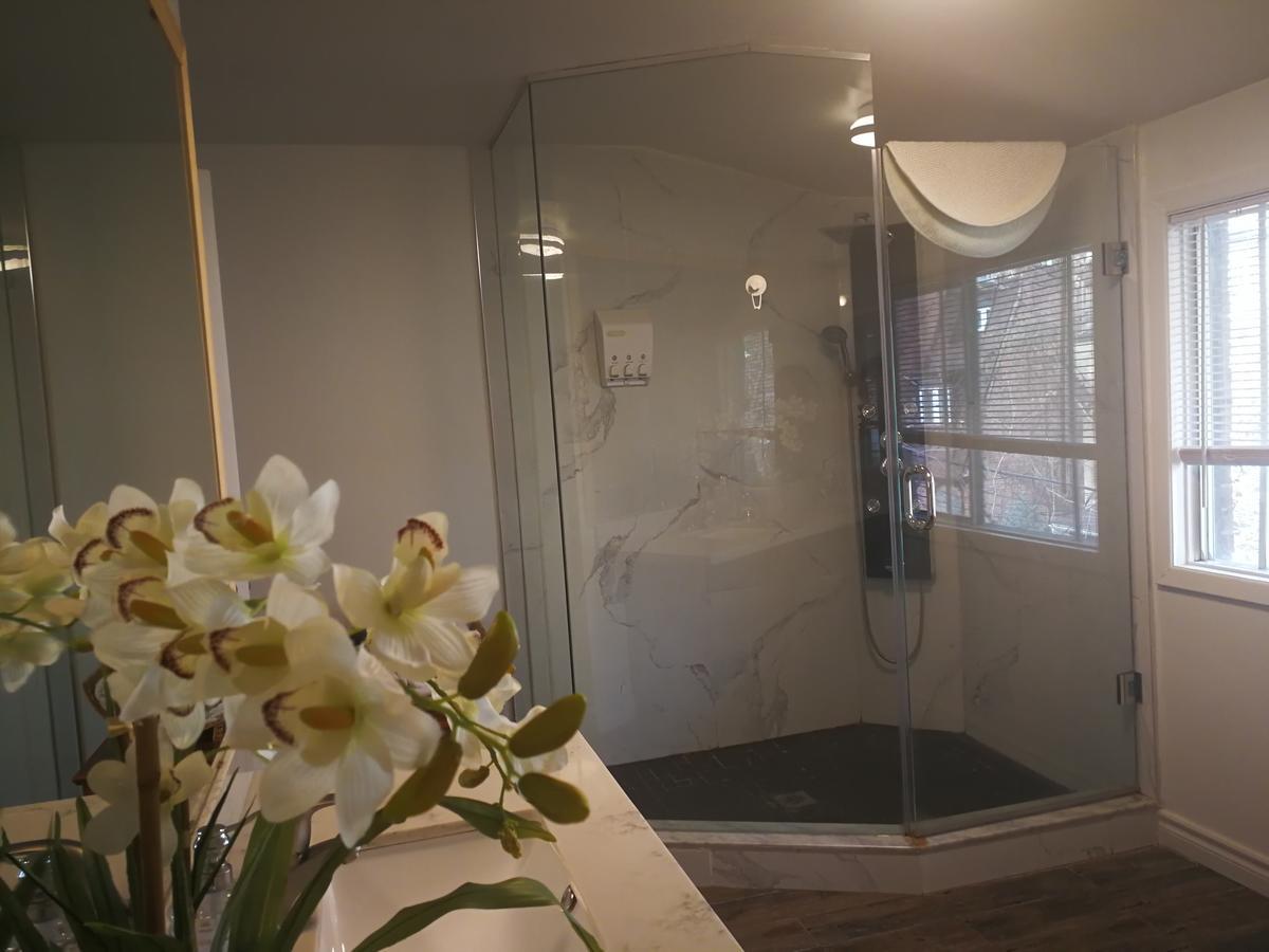 Margie Townhome Suites Toronto Exteriör bild