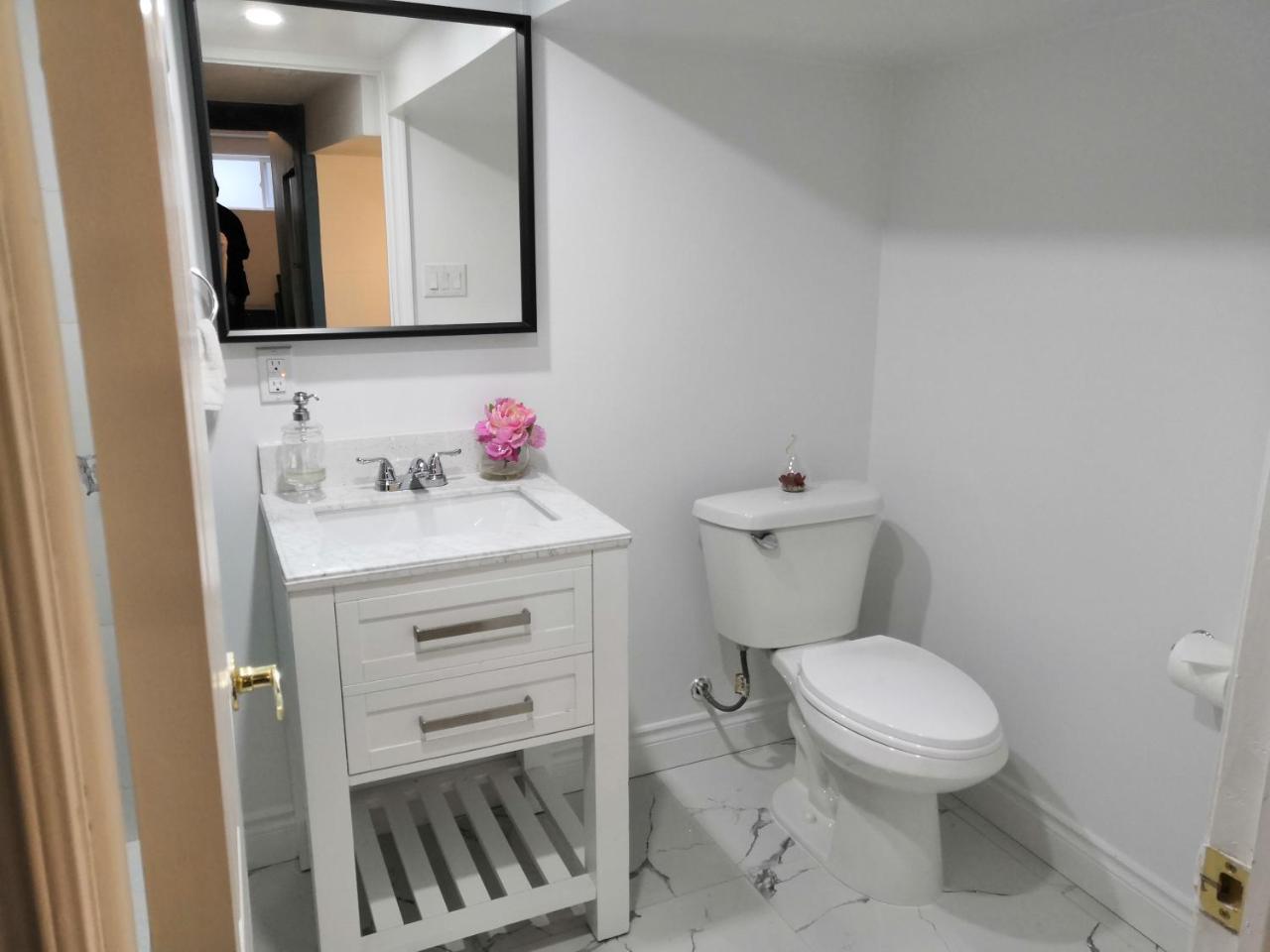 Margie Townhome Suites Toronto Exteriör bild